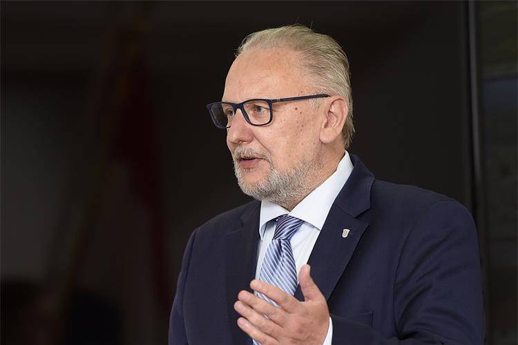 Ministar Božinović potvrdio da su kontrole na granici prema BiH i Srbiji postrožene