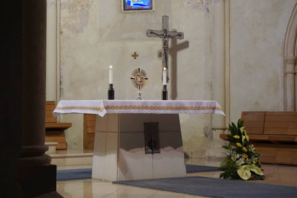 Bdijenje uoči prezbiterskog ređenja u Požegi