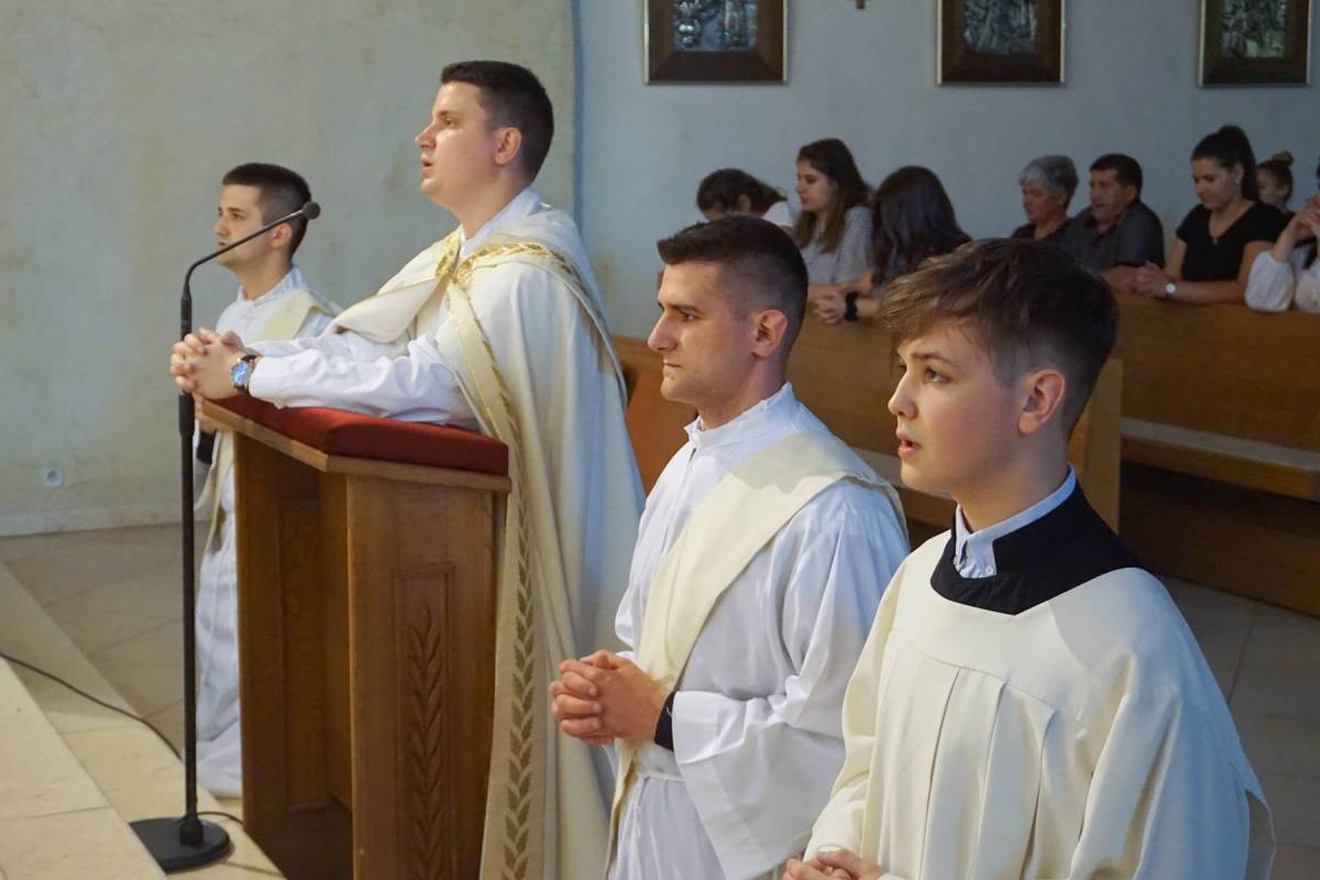 Bdijenje uoči prezbiterskog ređenja u Požegi