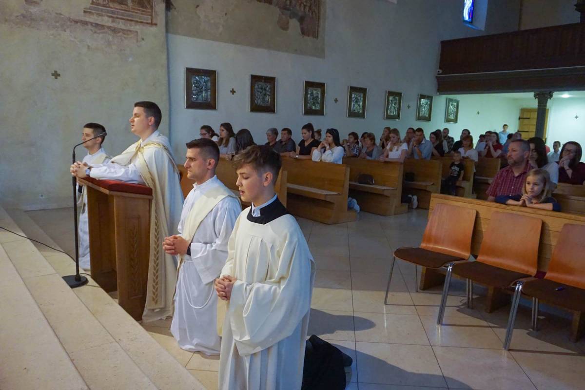 Bdijenje uoči prezbiterskog ređenja u Požegi