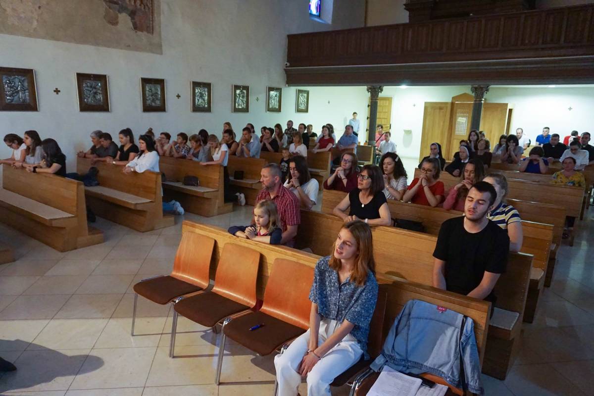 Bdijenje uoči prezbiterskog ređenja u Požegi