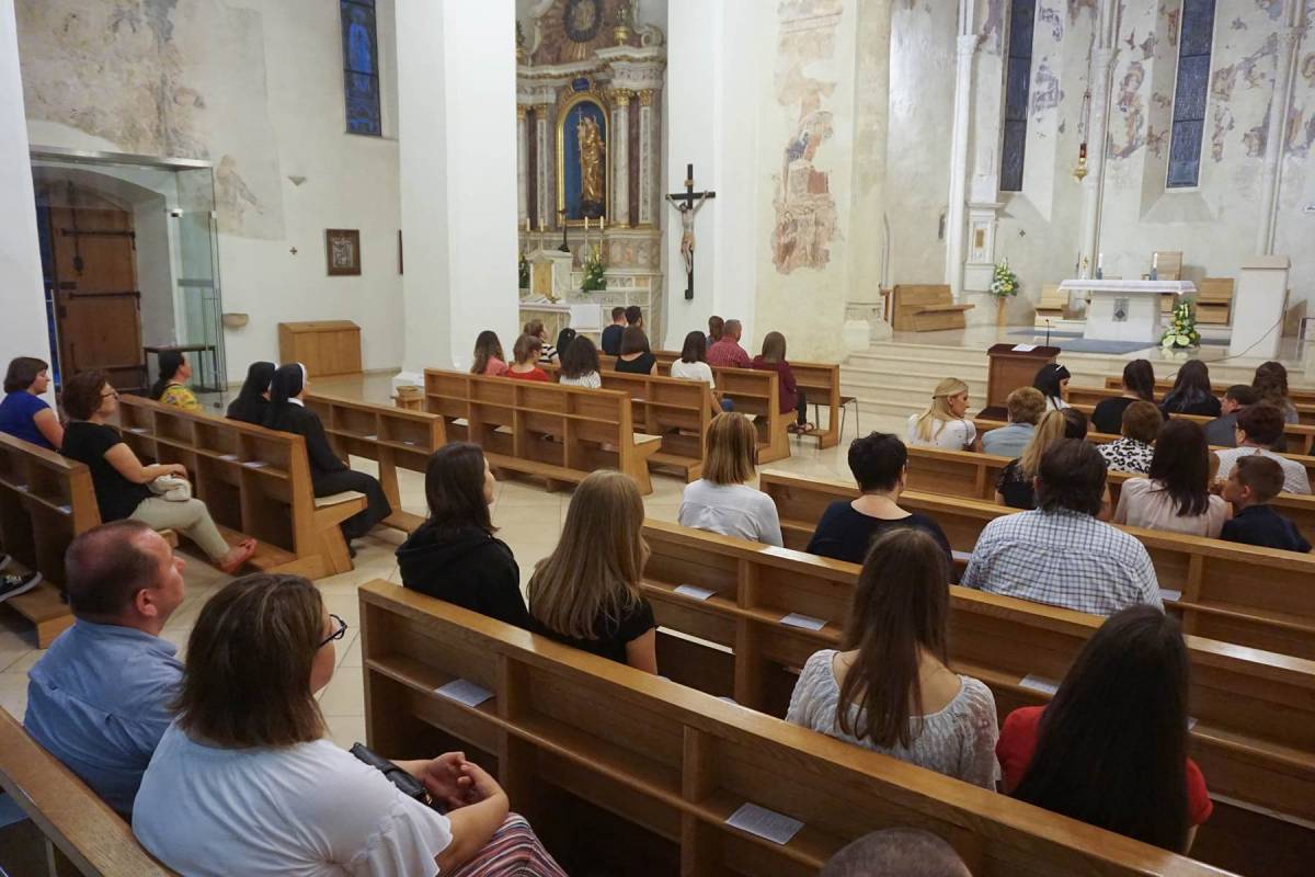 Bdijenje uoči prezbiterskog ređenja u Požegi