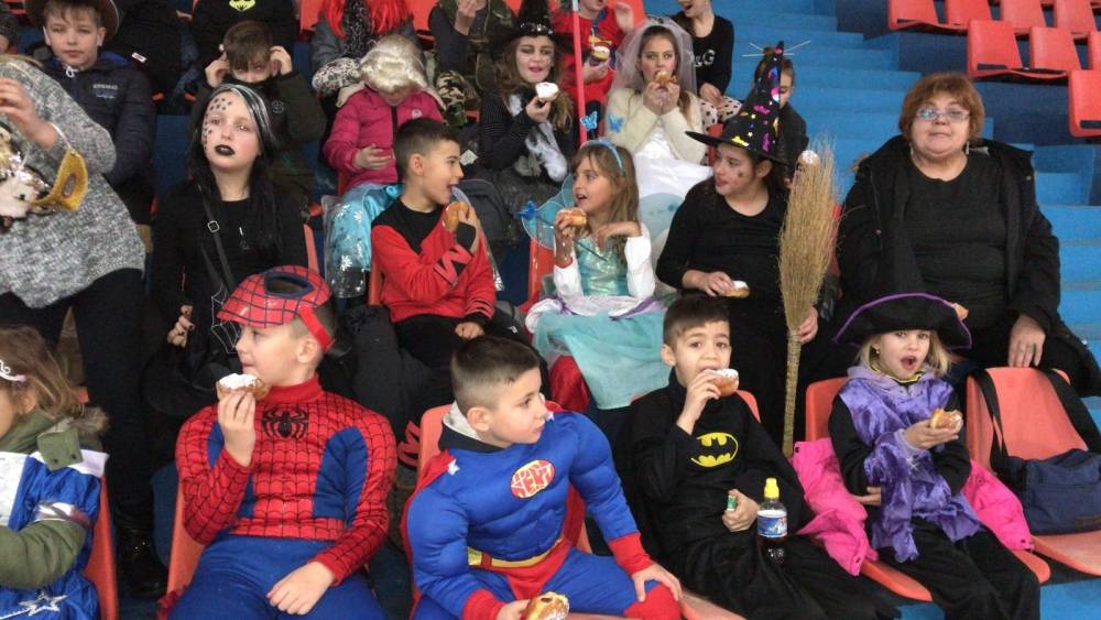 Male maškare ispunile sportsku dvoranu Tomislav Pirc