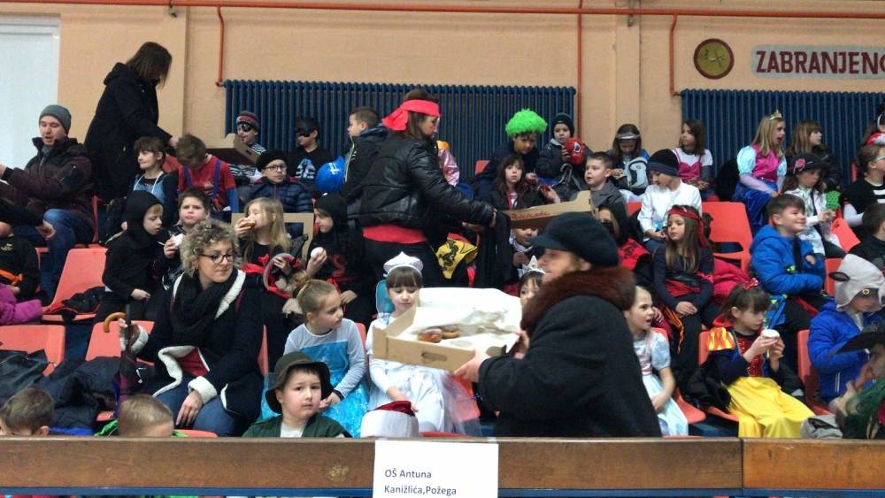 Male maškare ispunile sportsku dvoranu Tomislav Pirc