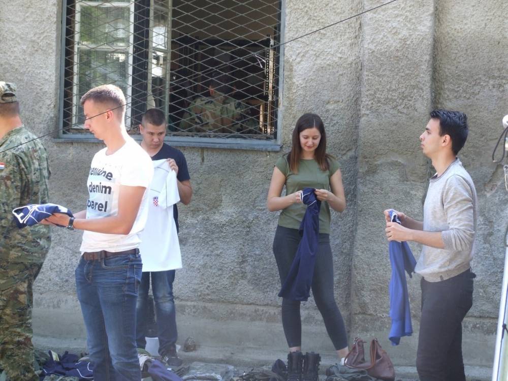 Obuku dragovoljnog vojnog osposobljavanja u Požegi započeo je 171 ročnik, od kojih 29 ročnica