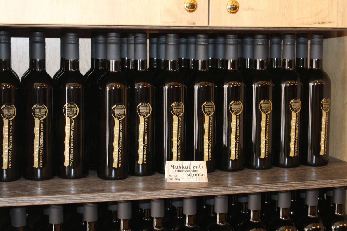 Nova prodavaonica vina u Cehovskoj ulici u Požegi nadmašila planirana očekivanja Veleučilišta 