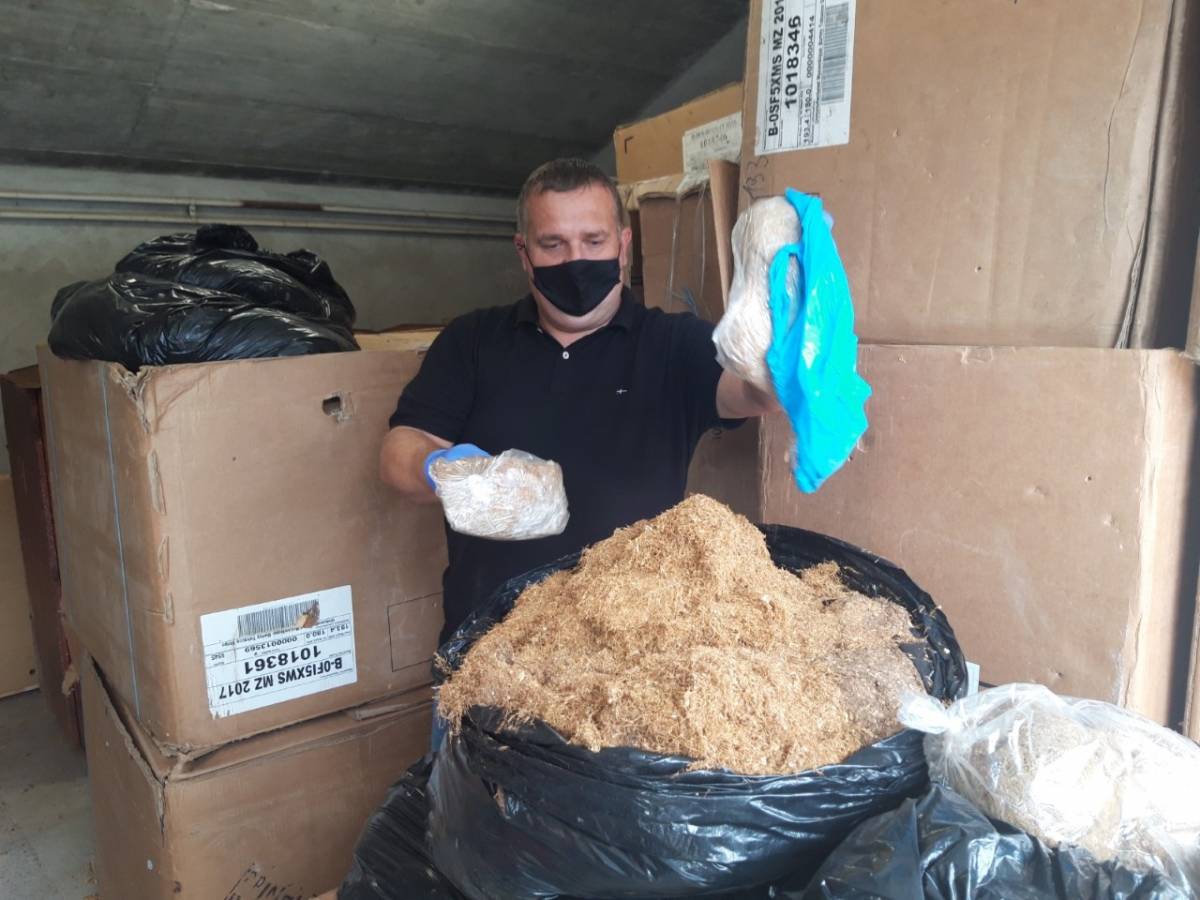 Požeška policija u velikoj akciji zaplijenila nekoliko tona duhana i uhitila 14 osoba