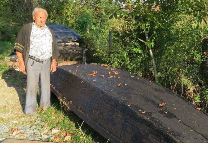 Slavonac i s 93 godine izrađuje čamce te traži ʺbabuʺ koja je barem 15 godina mlađa od njega