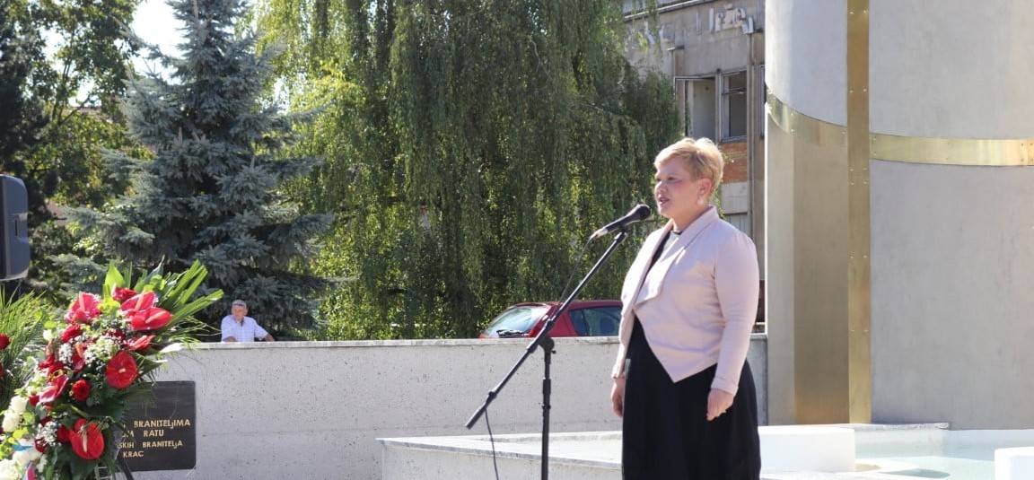Svečano otkriveno spomen obilježje poginulim hrvatskim braniteljima Pakraca