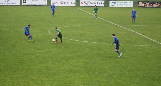 Plavi s Orljave sigurni protiv NK Čepin, Martinović dva puta tresao mrežu gostiju, Peharda jednom (3:0)