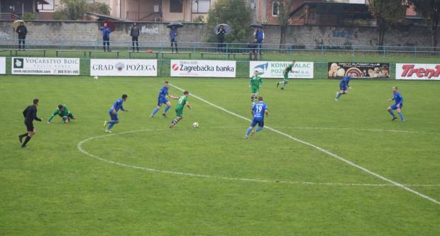 Plavi s Orljave sigurni protiv NK Čepin, Martinović dva puta tresao mrežu gostiju, Peharda jednom (3:0)
