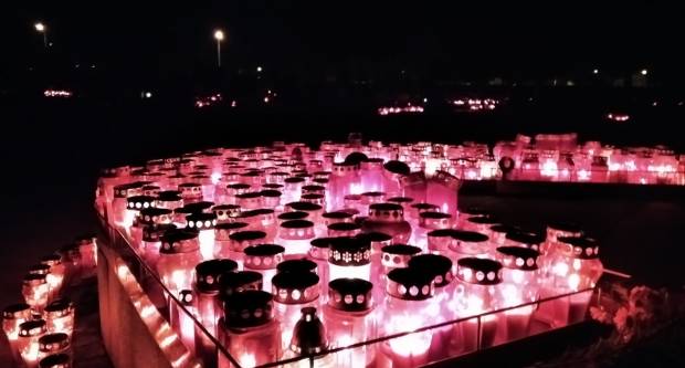 FOTO: Svi sveti na grobljima u Požegi, Velikoj i Stražemanu, 1.11.2020.