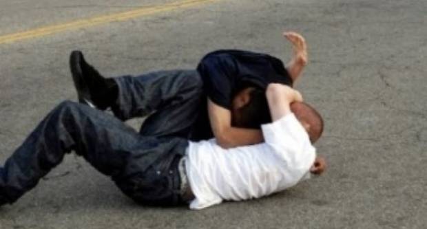 Policija izvijestila o dvije tučnjave u Slavonskom Brodu Policija izvijestila o dvije tučnjave u Slavonskom Brodu