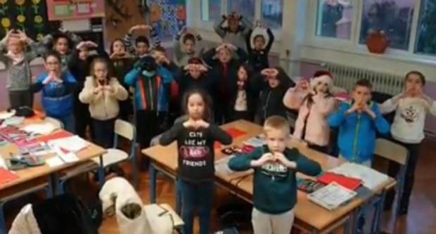 Brodski osnovnoškolci poslali poruku, ovo morate pogledati! Brodski osnovnoškolci poslali poruku, ovo morate pogledati!