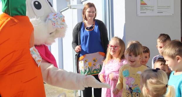  Uskrsni zec i Veeelika mrkva posjetili mališane u vrtiću u Lipiku