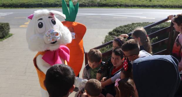  Uskrsni zec i Veeelika mrkva posjetili mališane u vrtiću u Lipiku