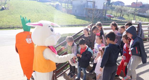  Uskrsni zec i Veeelika mrkva posjetili mališane u vrtiću u Lipiku