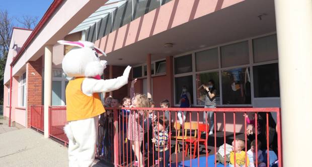  Uskrsni zec i Veeelika mrkva posjetili mališane u vrtiću u Lipiku