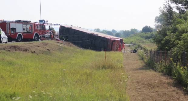 STRAŠNI PRIZORI: Donosimo nove fotografije s mjesta događaja. Trenutno 10 smrtno stradalih, bojimo se da će broj rasti
