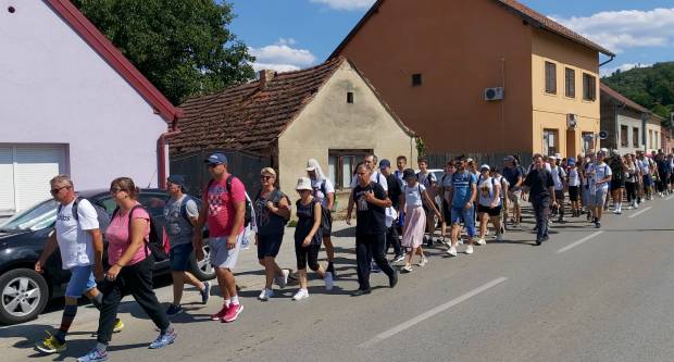 FOTO: Hodočasnici pješaci krenuli u Voćinsko svetište