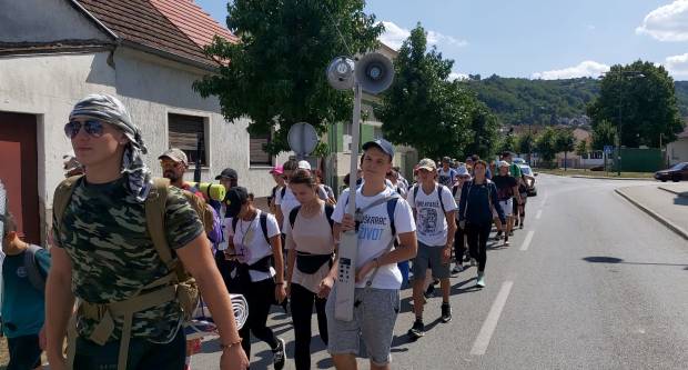 FOTO: Hodočasnici pješaci krenuli u Voćinsko svetište