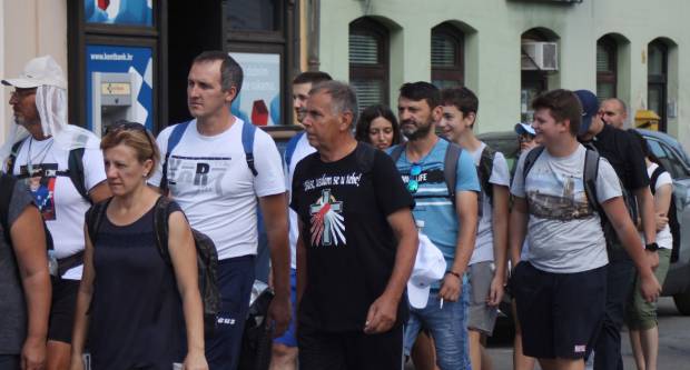 FOTO: Hodočasnici pješaci krenuli u Voćinsko svetište