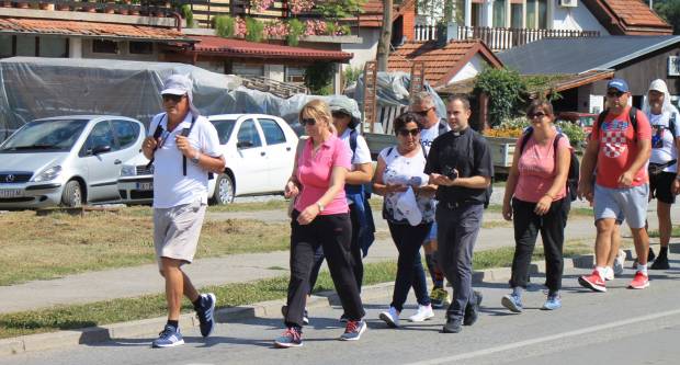 FOTO: Hodočasnici pješaci krenuli u Voćinsko svetište