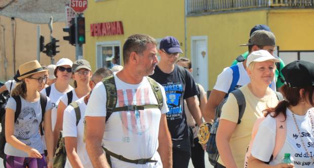 FOTO: Hodočasnici pješaci krenuli u Voćinsko svetište