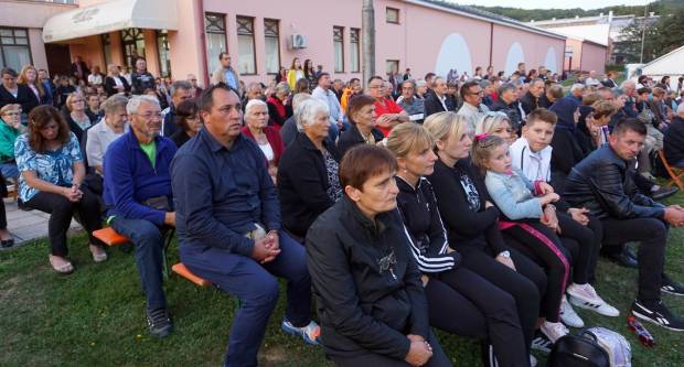 FOTO: Predvečerje blagdana rođenja BDM u Kutjevu