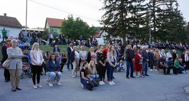 FOTO: Predvečerje blagdana rođenja BDM u Kutjevu
