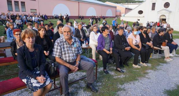 FOTO: Predvečerje blagdana rođenja BDM u Kutjevu