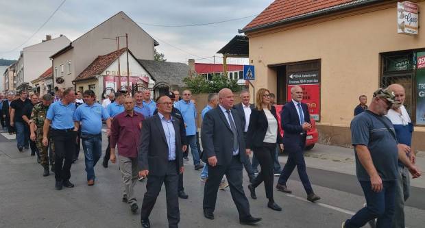 Održan Mimohod pobjednika, branitelja i građana kao spomen obilježja hrvatskim braniteljima