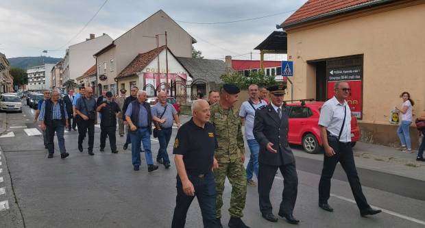 Održan Mimohod pobjednika, branitelja i građana kao spomen obilježja hrvatskim braniteljima