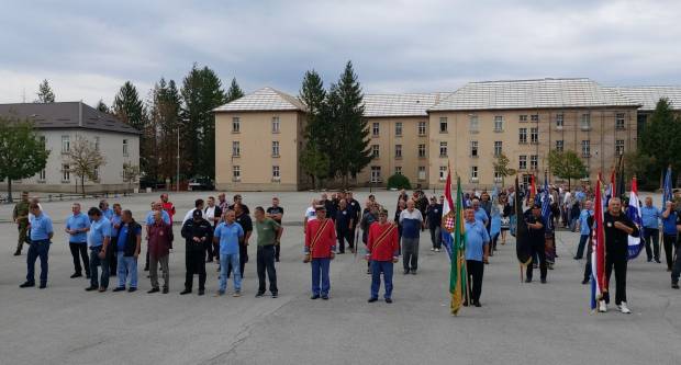 Održan Mimohod pobjednika, branitelja i građana kao spomen obilježja hrvatskim braniteljima