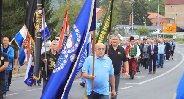 Održan Mimohod pobjednika, branitelja i građana kao spomen obilježja hrvatskim braniteljima