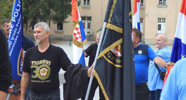 Održan Mimohod pobjednika, branitelja i građana kao spomen obilježja hrvatskim braniteljima