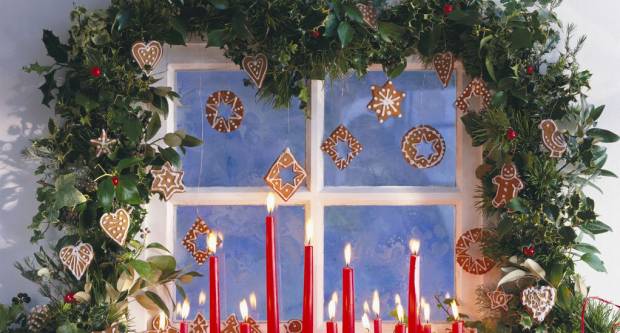 BLIŽI NAM SE BOŽIĆ: Evo nekoliko ideja za blagdansko dekoriranje prozora