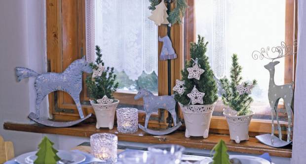 BLIŽI NAM SE BOŽIĆ: Evo nekoliko ideja za blagdansko dekoriranje prozora