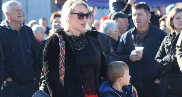 FOTOGALERIJA: Dječji doček Nove godine u Pleternici 