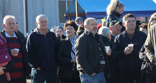 FOTOGALERIJA: Dječji doček Nove godine u Pleternici 