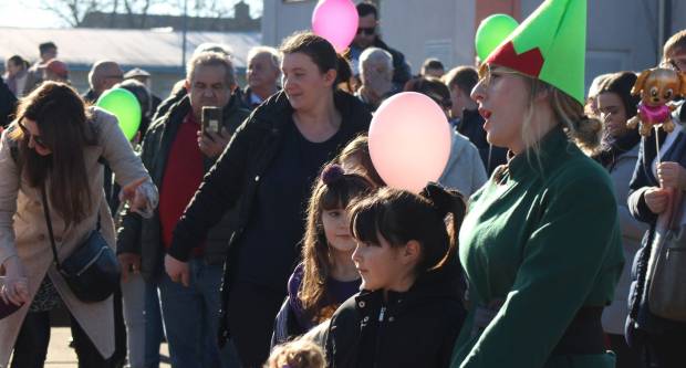 FOTOGALERIJA: Dječji doček Nove godine u Pleternici 