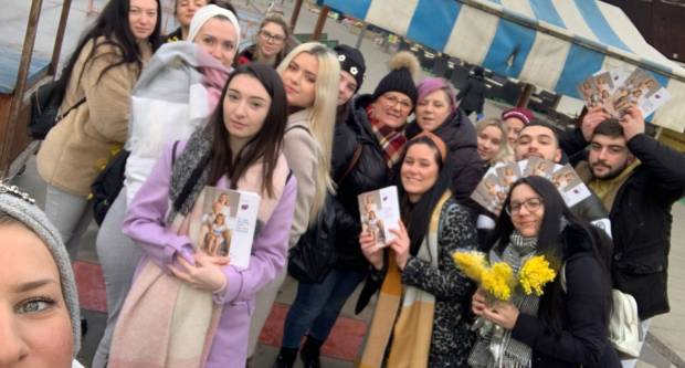 Brodski srednjoškolci obilježili važan datum Brodski srednjoškolci obilježili važan datum