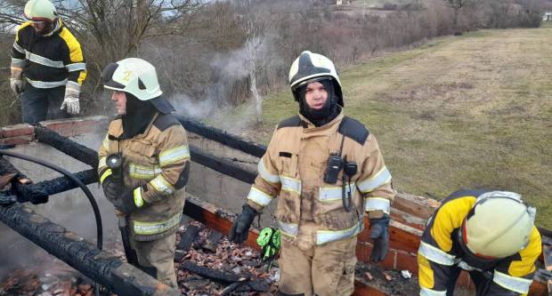 IZGORJELO KROVIŠTE: Vatrogasci objavili fotke s intervencije