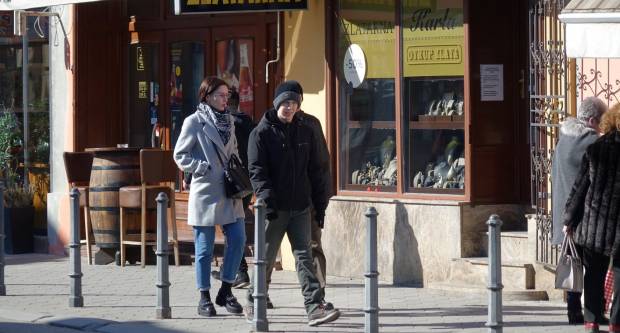 FOTO: Sunce je u šetnju izmamilo brojne Požežanke i Požežane, 12.3.2022.