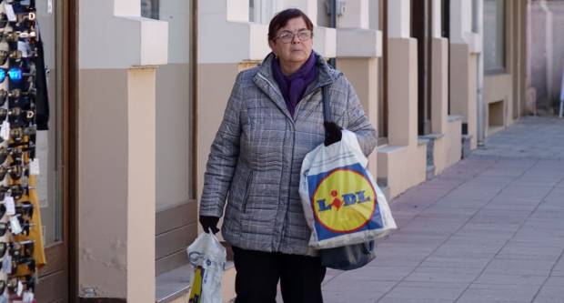 FOTO: Sunce je u šetnju izmamilo brojne Požežanke i Požežane, 12.3.2022.