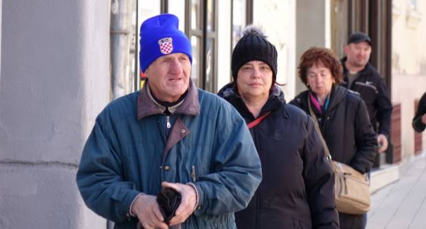 FOTO: Sunce je u šetnju izmamilo brojne Požežanke i Požežane, 12.3.2022.