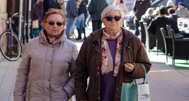 FOTO: Sunce je u šetnju izmamilo brojne Požežanke i Požežane, 12.3.2022.