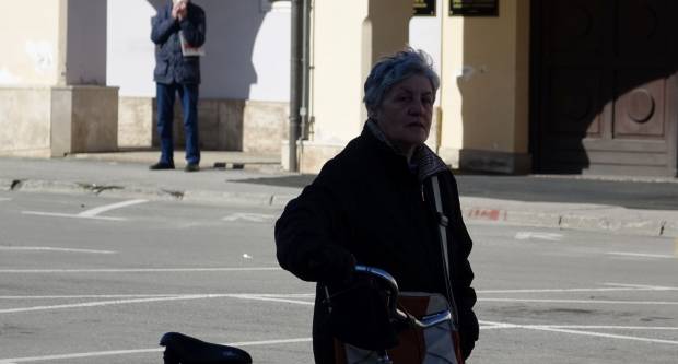 FOTO: Sunce je u šetnju izmamilo brojne Požežanke i Požežane, 12.3.2022.