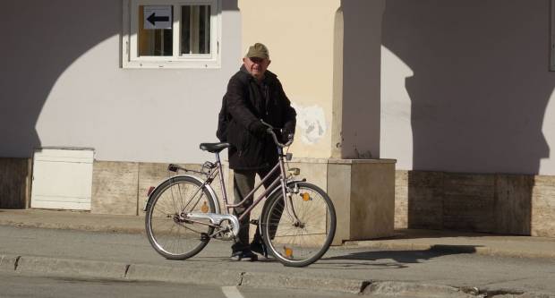 FOTO: Sunce je u šetnju izmamilo brojne Požežanke i Požežane, 12.3.2022.