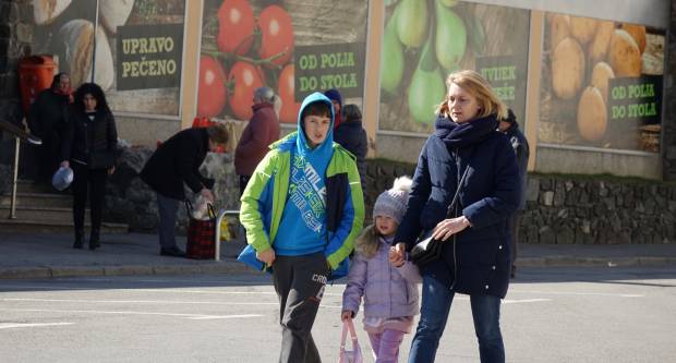 FOTO: Sunce je u šetnju izmamilo brojne Požežanke i Požežane, 12.3.2022.